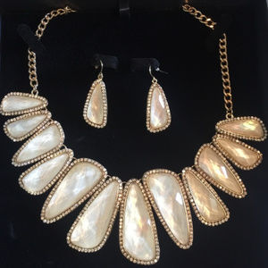 Jardin Jewelry - Jardin necklace and earrings. NIB. Never worn. Jardin Jewelry - Jardin necklace and earrings. NIB. Never worn.